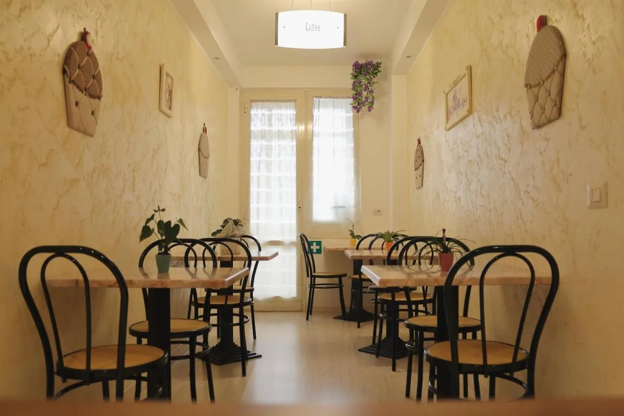 B&B La Perla Di Roma 2*,