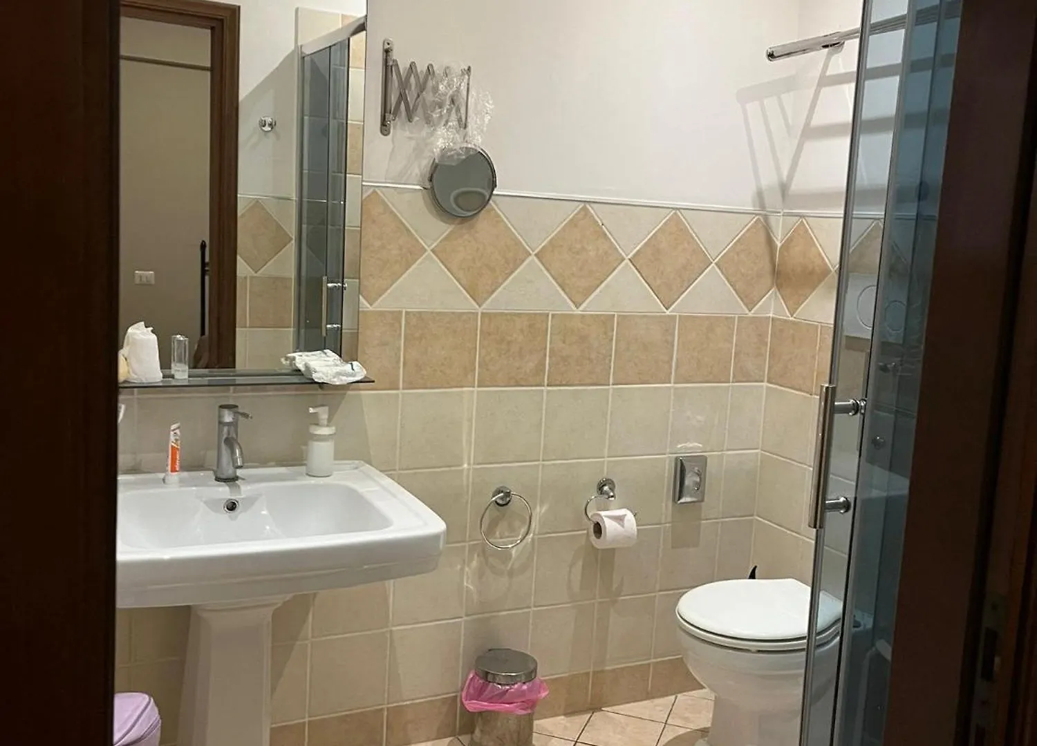 B&B La Perla Di Roma 2*,  Italia