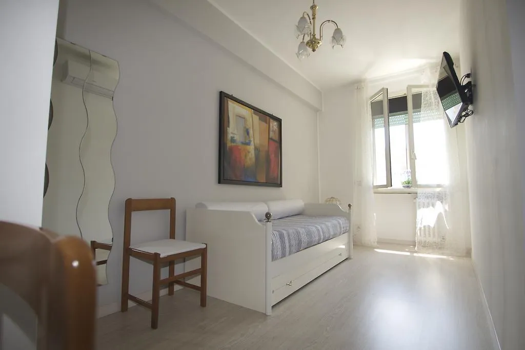 B&B La Perla Di Roma 2*,  Italia